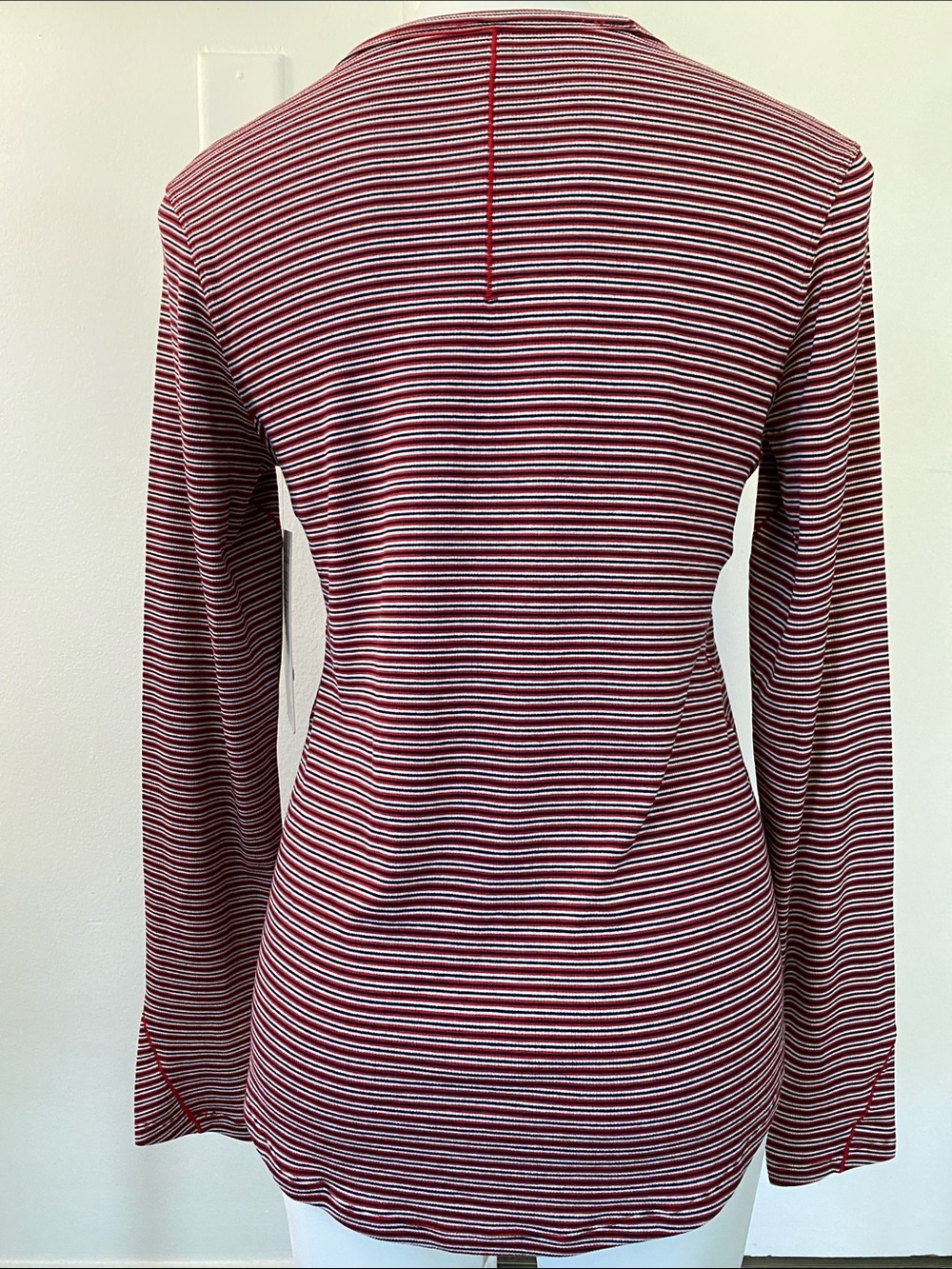 Lululemon - Hold Tight Long Sleeve - Size 12 - NWT - Picture 3 of 8